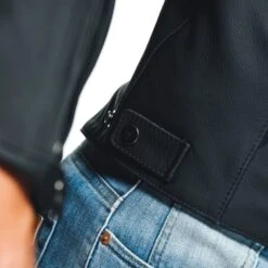 Dainese Razon 2 Leather Jacket -Kriega shop razon 2 leather jacket black 1533878 001 46 9